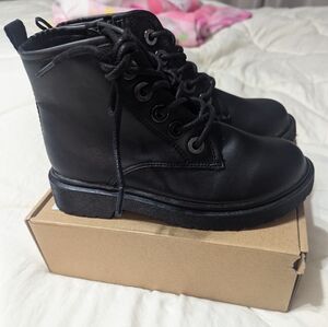 Girls Steve Madden Combat Boots Size 1